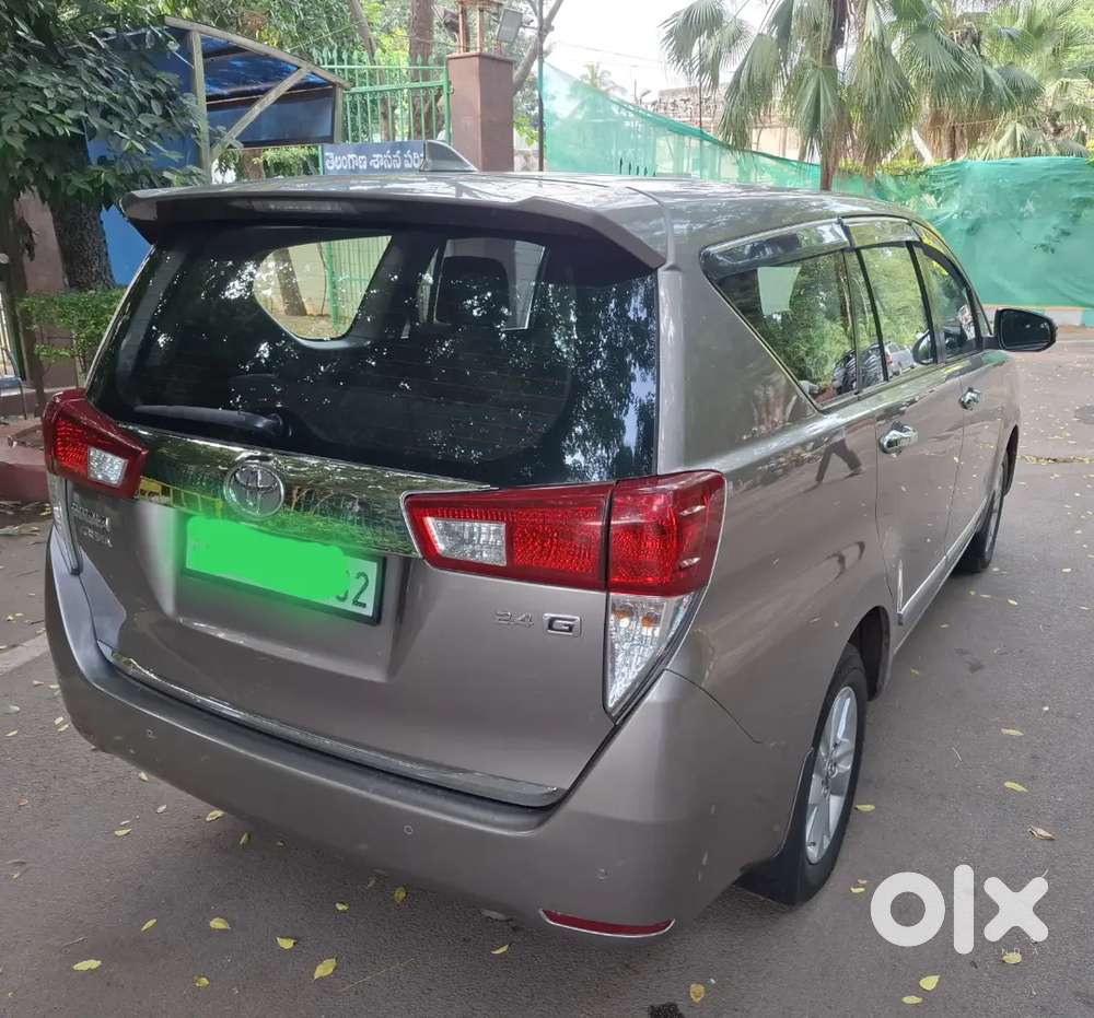 Toyota Innova Crysta 2.4 Plus 2019