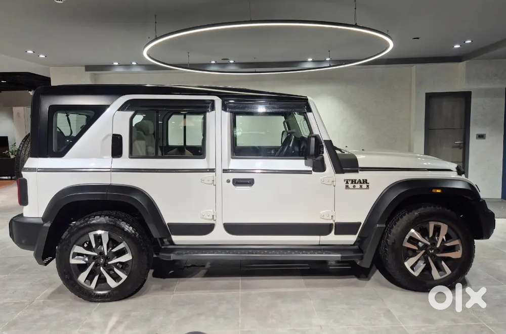 Mahindra Tharr Roxx Ax7l 2wd