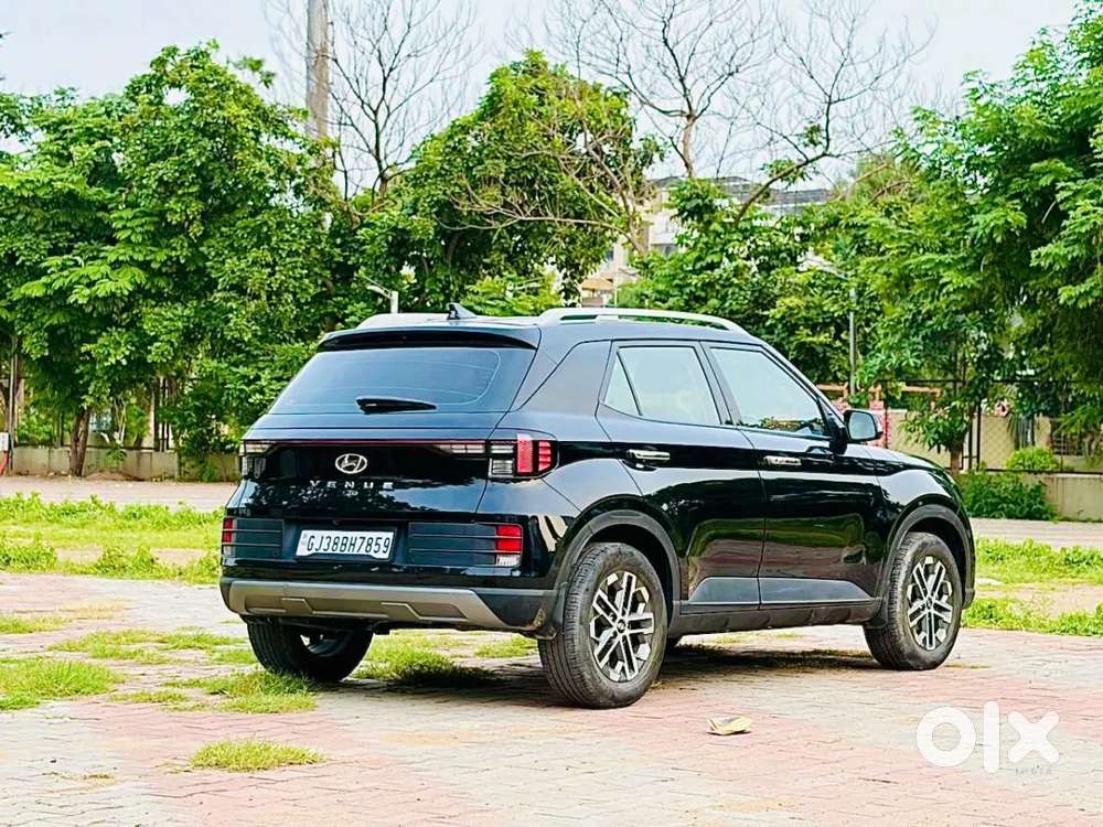 Hyundai Venue Sx (o) Mt 1.5 Diesel, 2024, Diesel