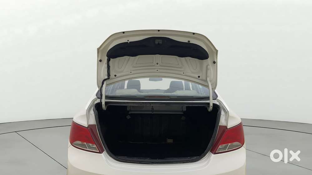 Hyundai Verna Hyundai-verna-2015-2016-1.6-crdi-s-option, 2015, Diese..