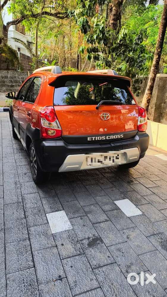 Toyota Etios Cross 2014 Diesel 80000 Km Driven