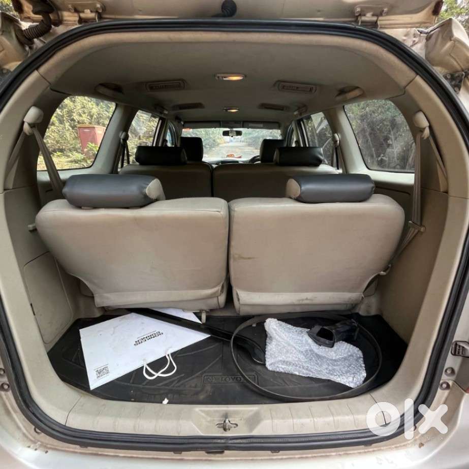 Toyota Innova 2.5 Vx 8 Str Bs-iii, 2015, Diesel