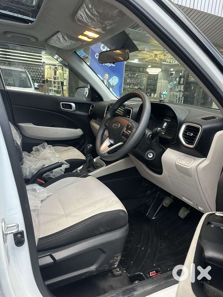 Hyundai Venue E 1.2 Petrol, 2025, Petrol