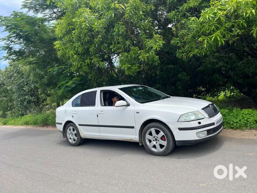Skoda Laura 2007 Diesel 180000 Km Driven