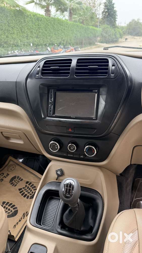 Mahindra Tuv 300 T4 Plus, 2018, Diesel