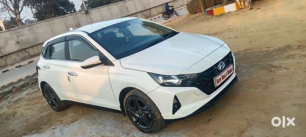 Hyundai I20 Sportz 1.2 Ivt, 2023, Petrol