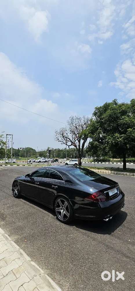 Cls 63 Amg V8 Mercedes Amg Rare (one Of Two Vehicles In Country)