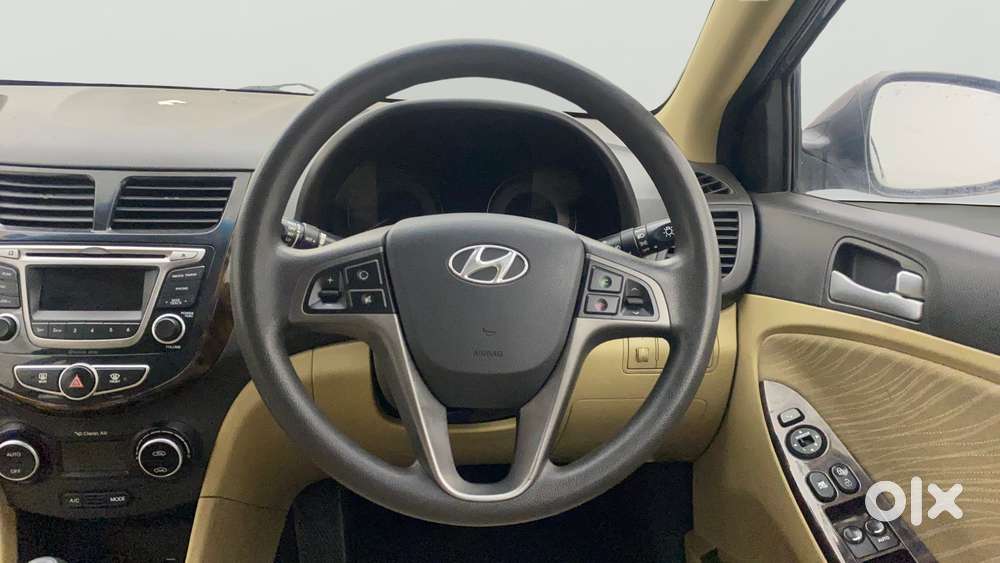 Hyundai Verna [2015-2017] Fluidic 4s 1.6 Vtvt S At, 2015, Petrol