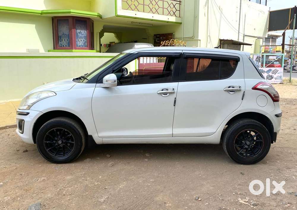 Maruti Suzuki Swift Vxi + Manual, 2015, Petrol