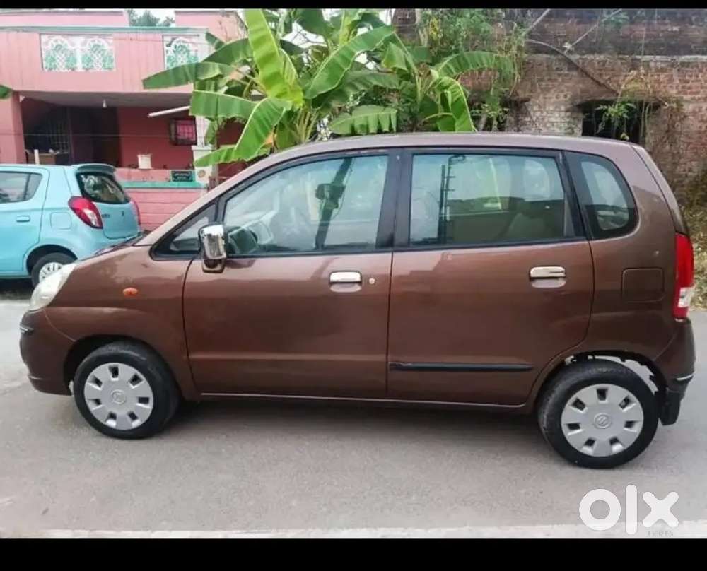 Maruti Suzuki Zen Estilo 2011