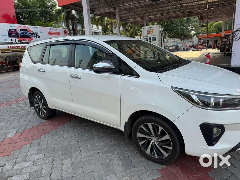 Toyota Innova Crysta 2022 Diesel Well Maintained
