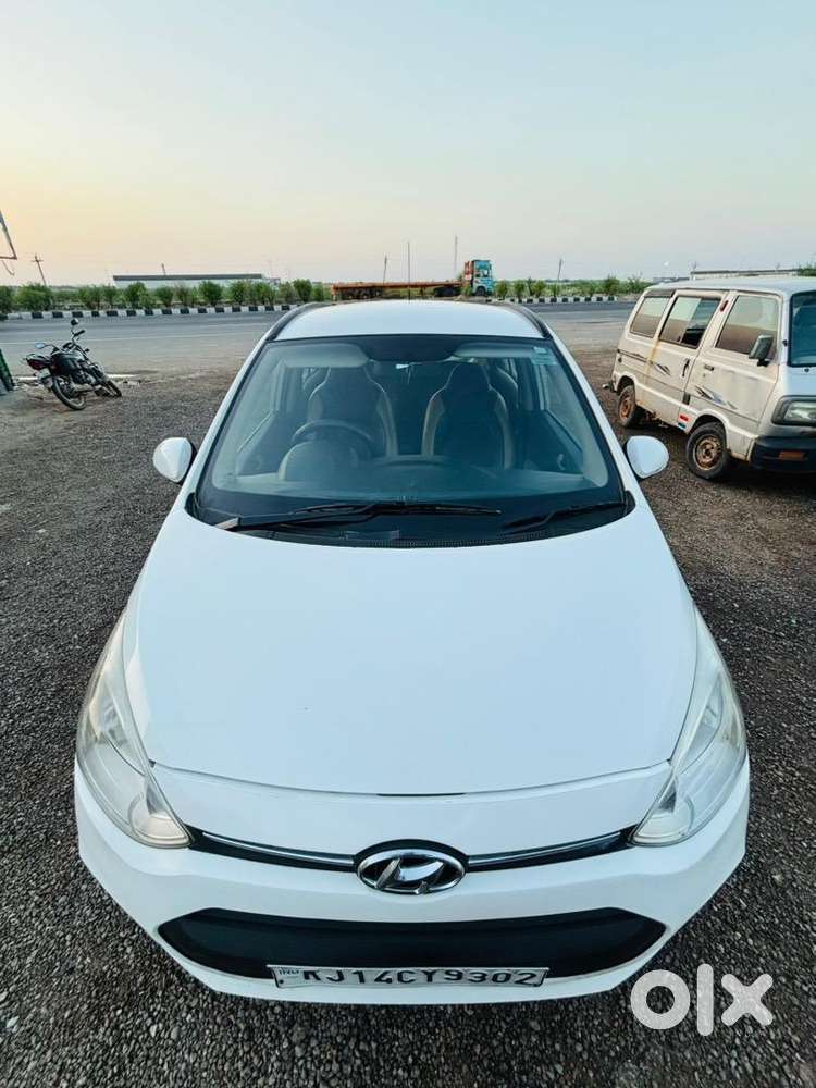 Hyundai Grand I10 2015 Diesel Well Maintained