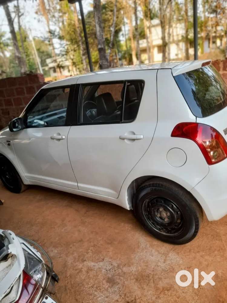 Maruti Suzuki Swift 2011 Diesel Good Condition New Paper    2031