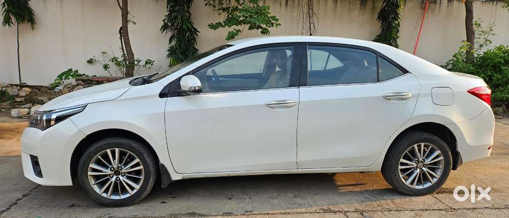 Toyota Corolla Altis 2013-2017 Vl At, 2015, Petrol