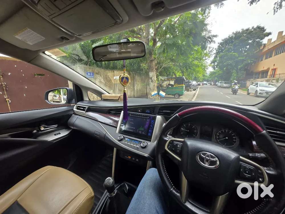 Toyota Innova Crysta Vx  8 Seater  Vip No. 5555