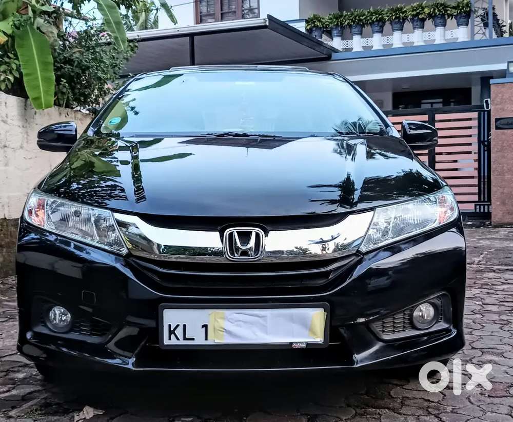 Single Owner Well Maintaned Honda City Automatic With Sunroof