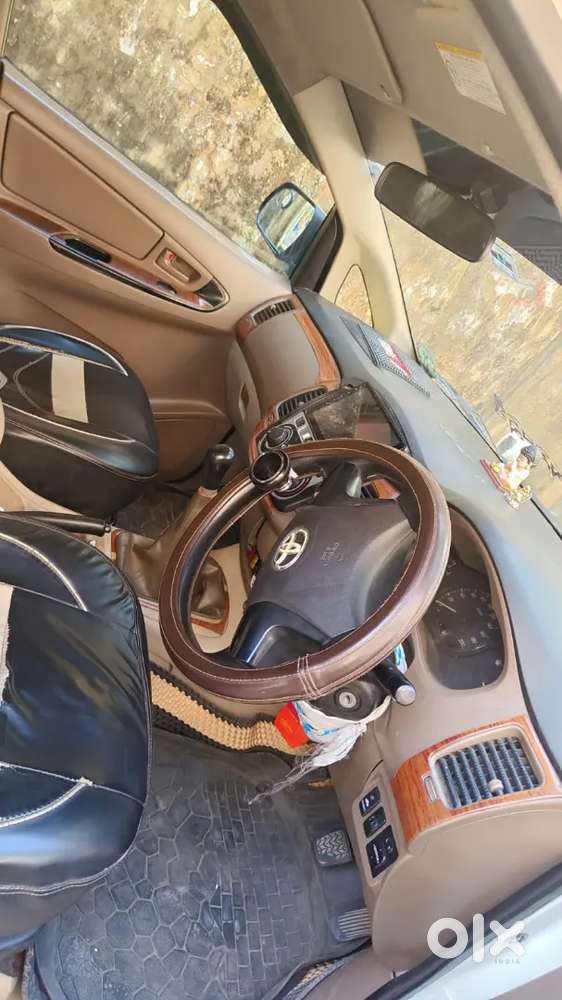 Toyota Innova 2.5 G 2015