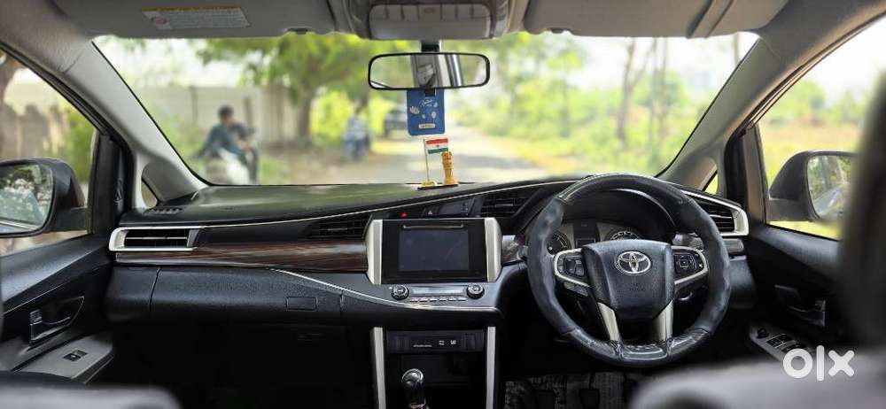 Toyota Innova Crysta 2.4 V 8 Str, 2017, Diesel