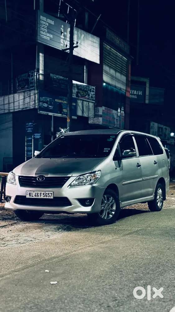 Toyota Innova 2012 Diesel Well Maintained