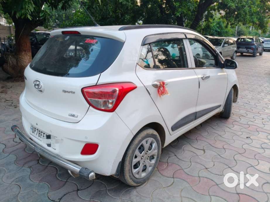 Hyundai Grand I10 Nios Sportz, 2016, Petrol