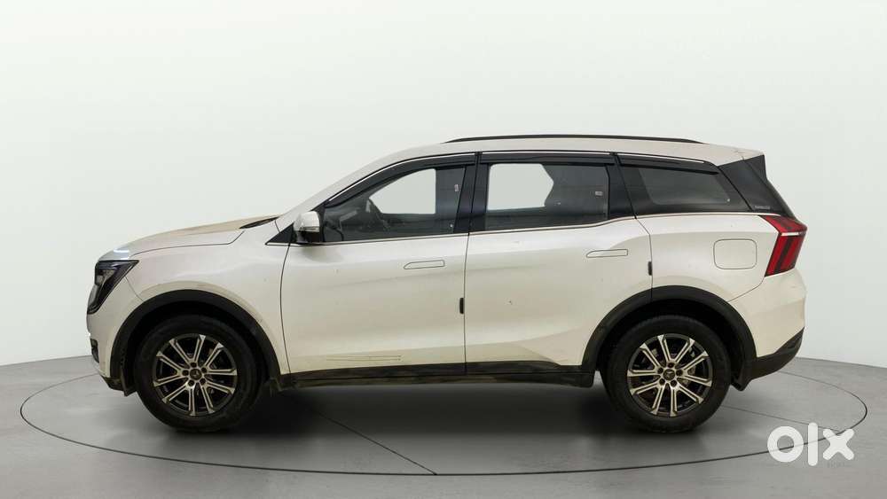 Mahindra Xuv700 2.0 Ax 7 Petrol At Str, 2023, Diesel