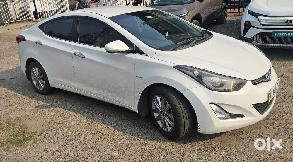 Hyundai New Elantra 2016 Petrol 86000 Km Driven
