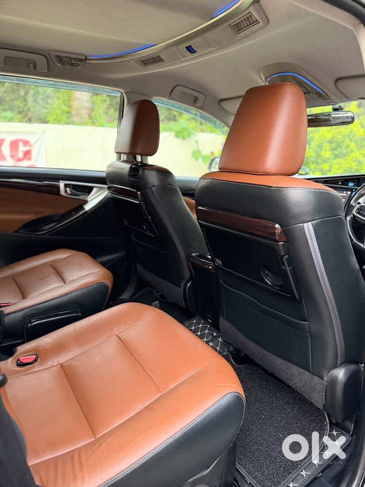 Toyota Innova Crysta 2.8z Automatic, 2017, Diesel