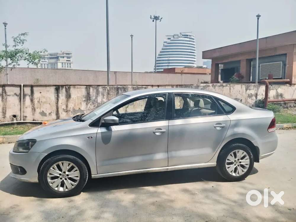 Volkswagen Vento Highline 2015