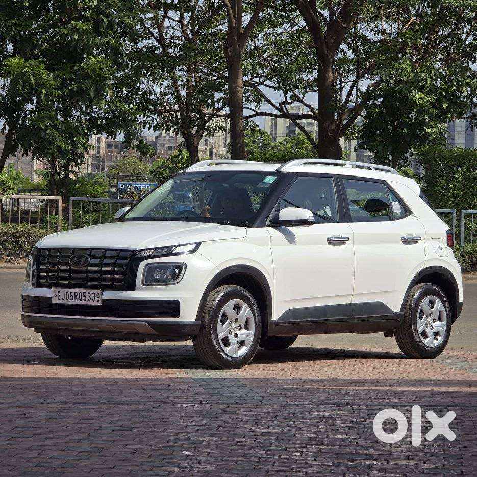 Hyundai Venue Sx Mt, 2022, Petrol