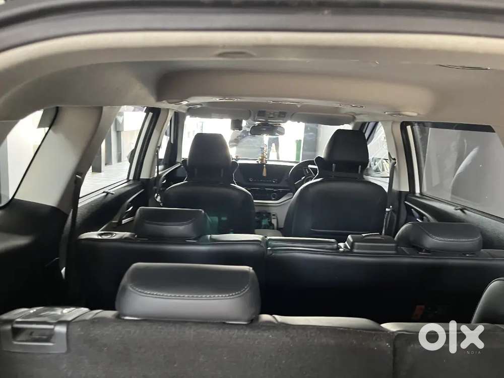 Kia Carens Luxury Plus 2025