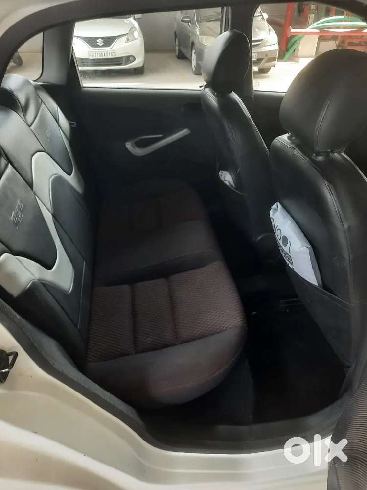 Ford Figo 2011 Petrol 105000 Km Driven White Colour Rajkot Passing