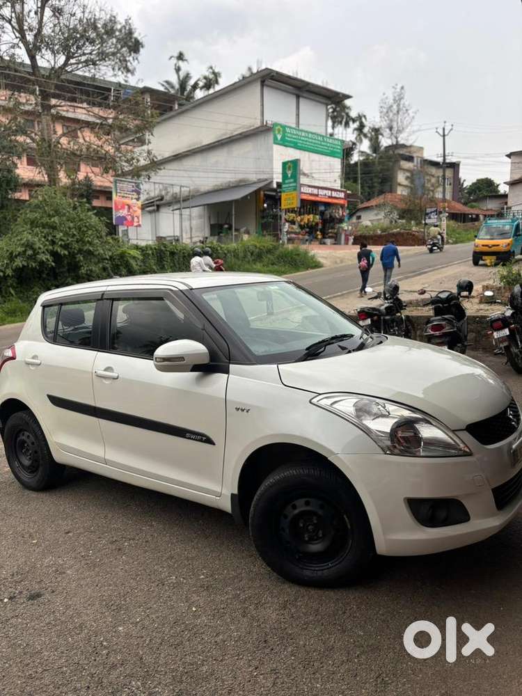 Maruti Suzuki Swift 2014 Petrol 130000 Km Driven