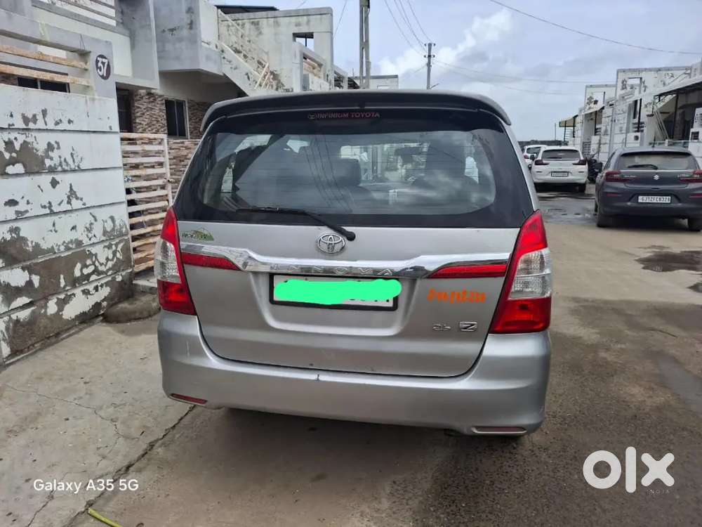 Toyota Innova 2015 Diesel Well Maintained