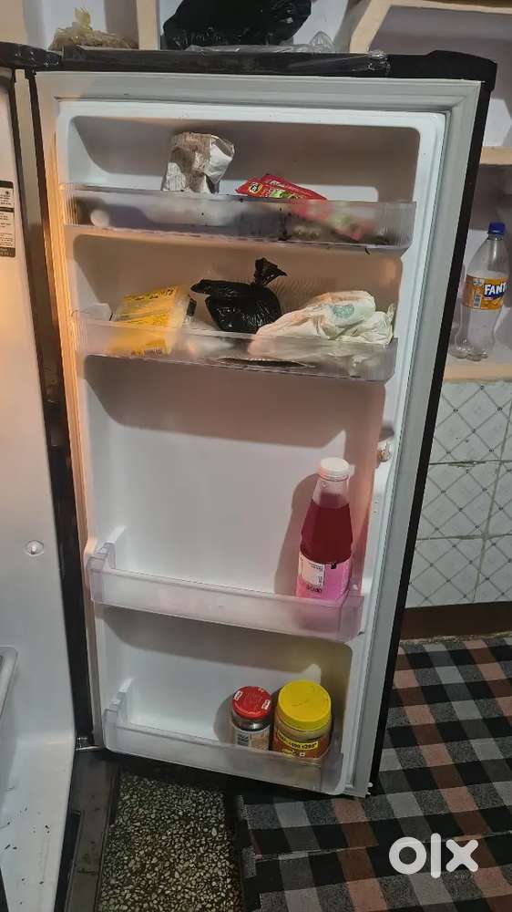 Whirlpool single door fridge 2026 model (excellent condition)