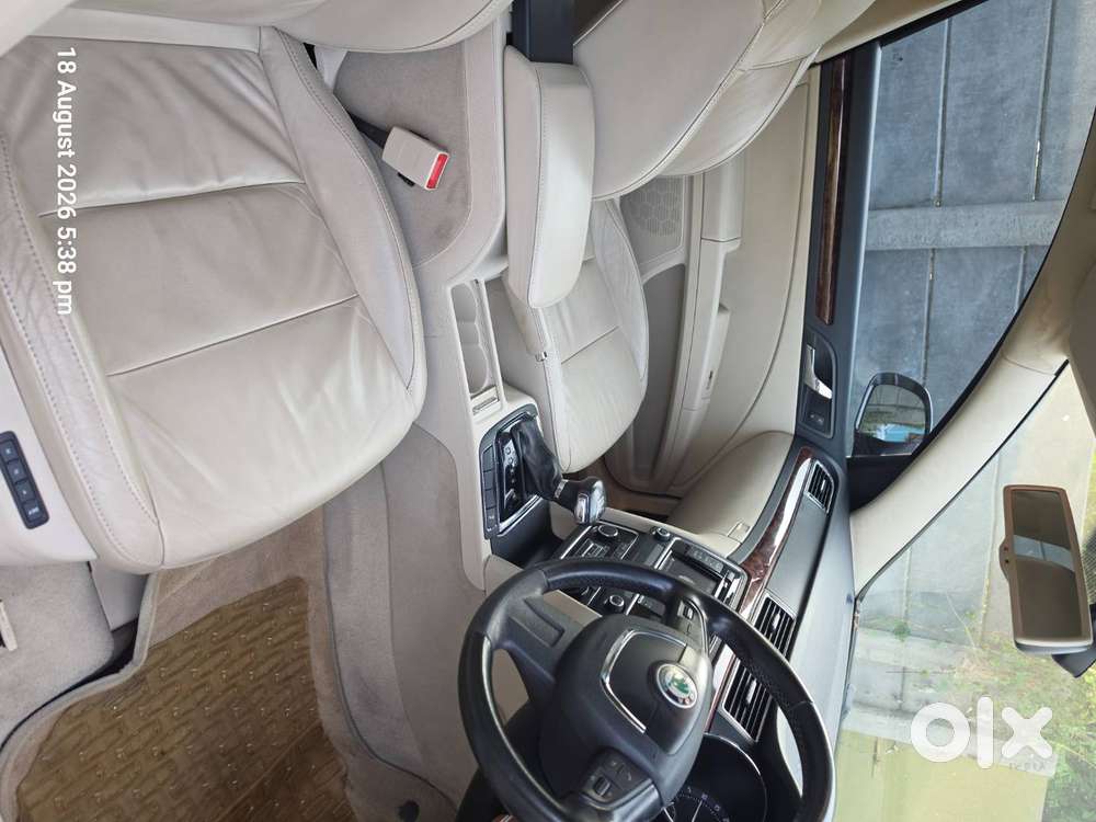 Skoda Superb Elegance 2.0 Tdi Automatic &ndash; 2011