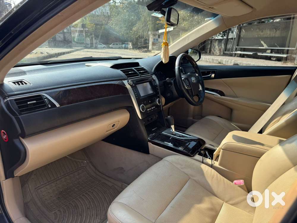 Toyota Camry Hybrid, 2014