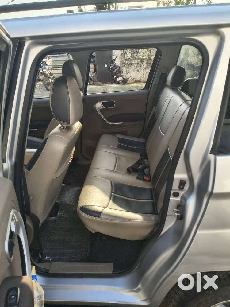 Mahindra Tuv 300 T8, 2015, Diesel