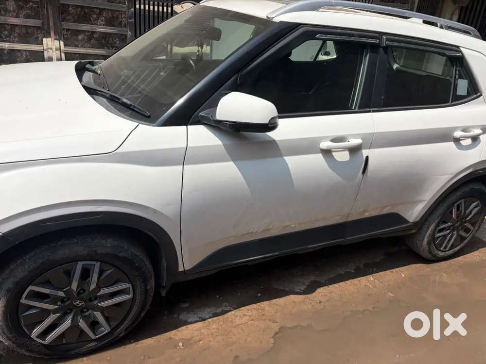 Good Condition Hyundai Venue 2021 Diesel First Owner