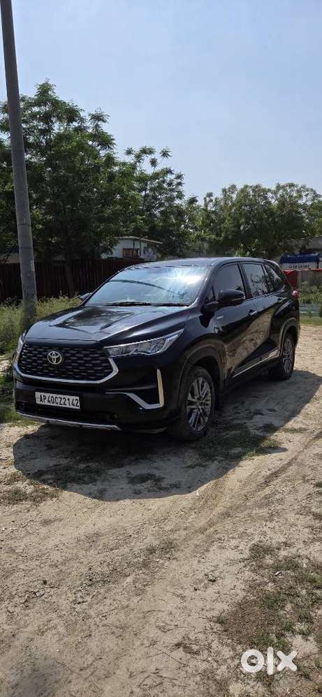 Toyota Innova Hycross 2.0 Zx Hybrid 7 Str, 2024, Petrol
