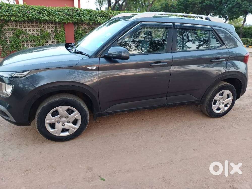 Hyundai Venue E 1.2 Petrol, 2021, Petrol