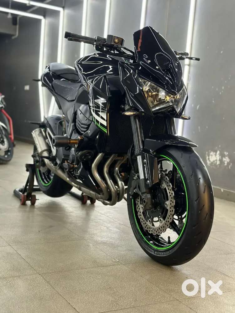 Kawasaki z800 in great condition with loaded accessories
