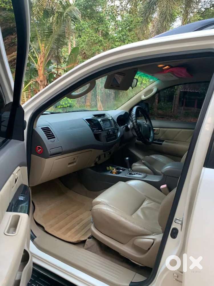 Toyota Fortuner 2013 Automatic (kl Reg.)