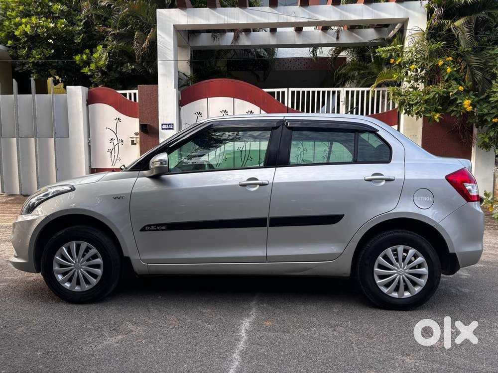 Maruti Suzuki Swift Dzire 1.2 Vxi Bsiv, 2016, Petrol