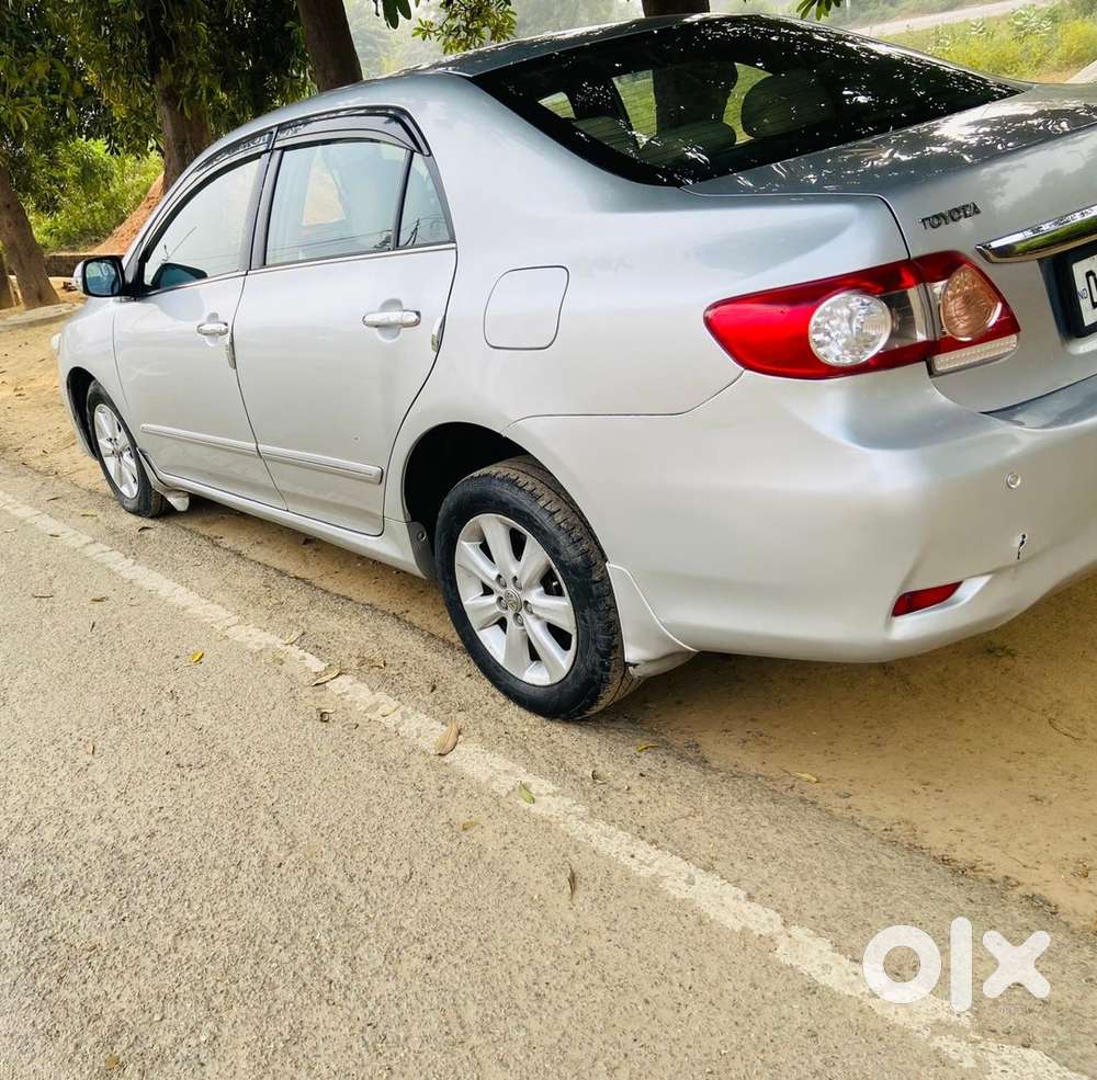 Toyota Corolla Altis 2012 Last
