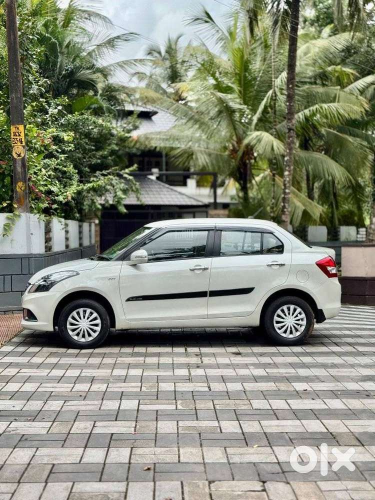 Maruti Suzuki Dzire 1.2 Vxi, 2016, Petrol