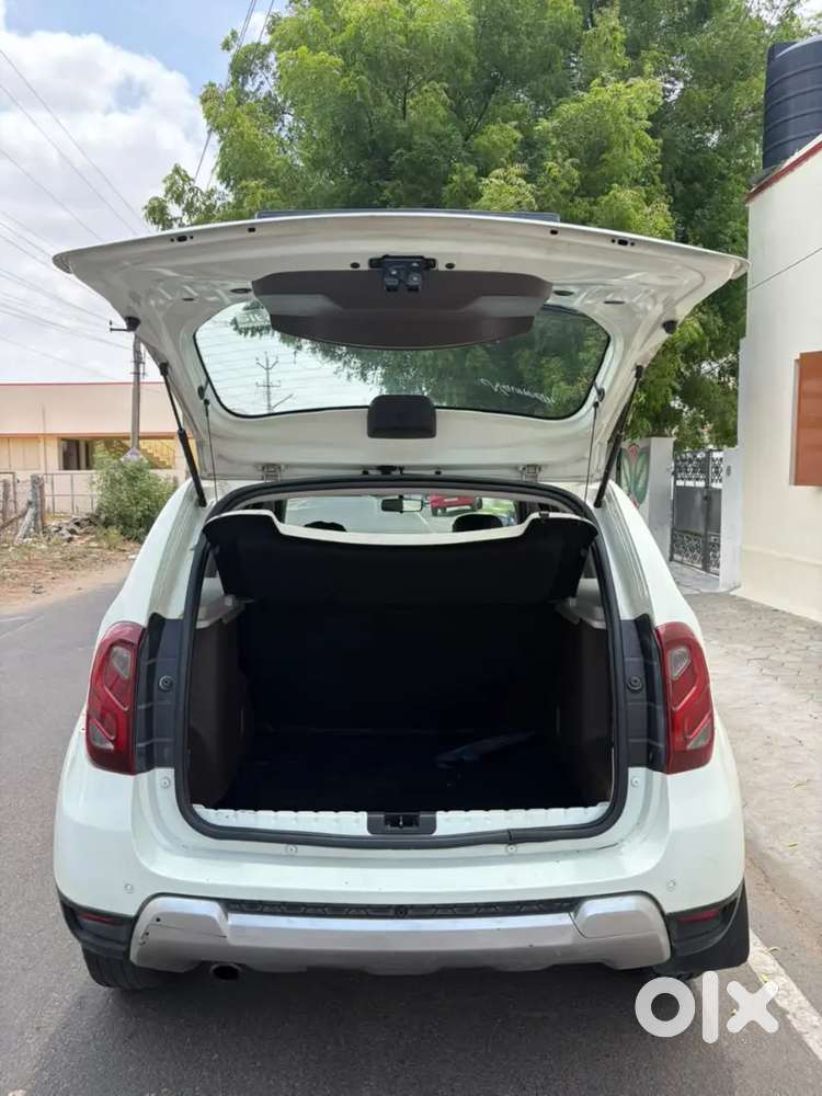 Renault Duster Diesel-automatic
2016