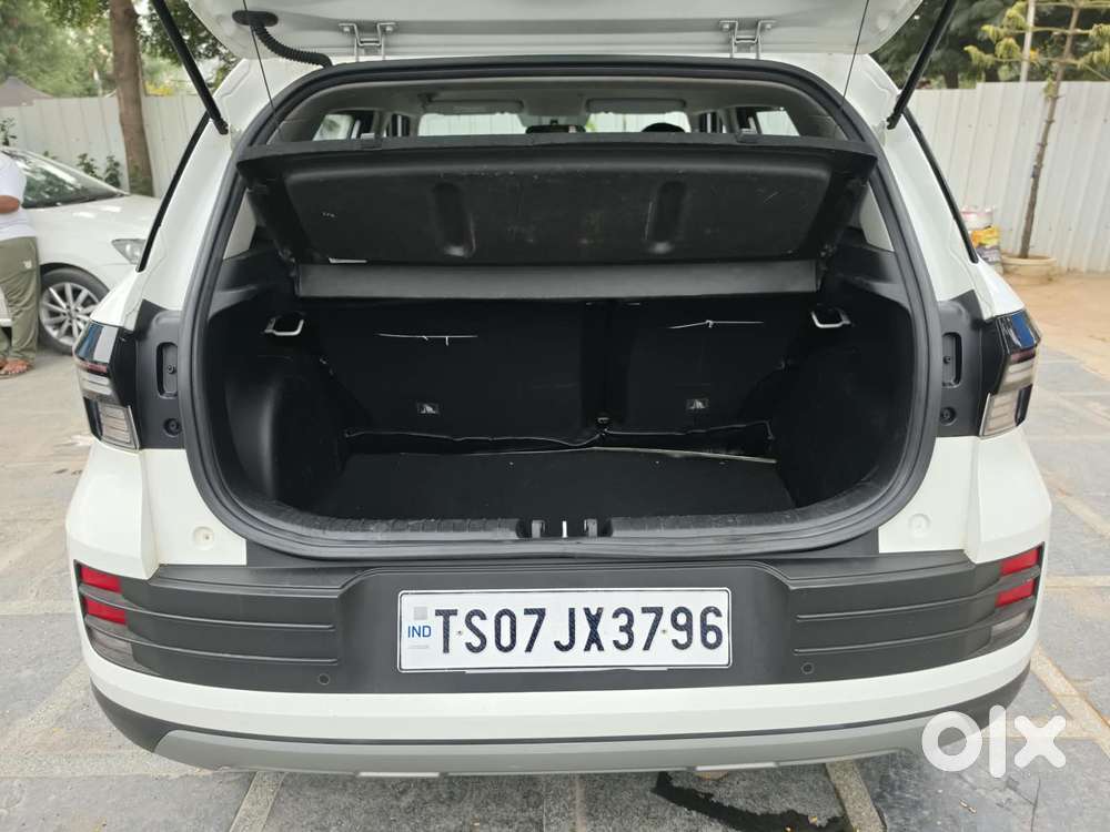 Hyundai Venue 1.2 S (o), 2023, Petrol