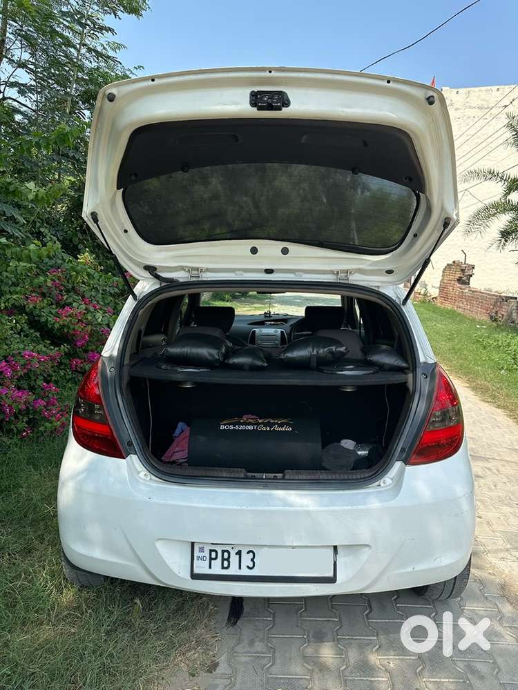 Hyundai I20 Magna 2011 Petrol