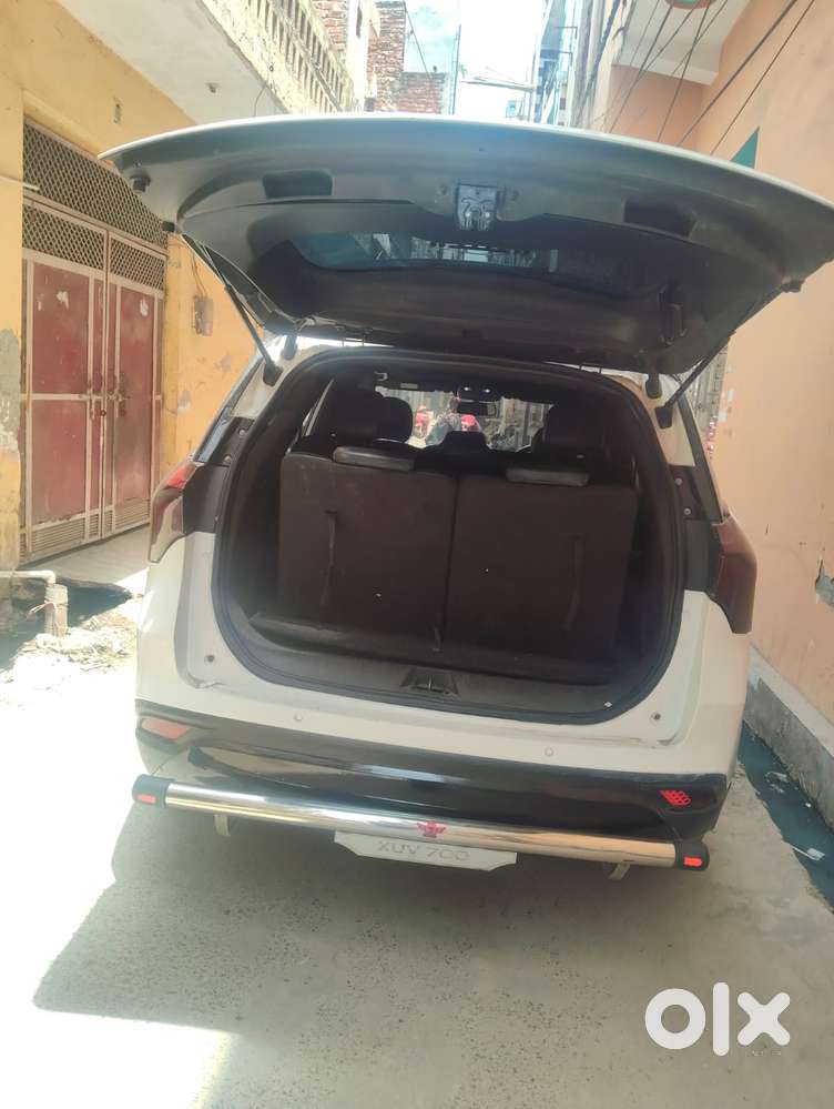 Mahindra Xuv700 2.0 Ax 5 Petrol Mt Str, 2022, Petrol