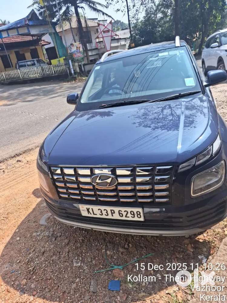 Well Maintained Well Serviced Car 2022 Model Hyundai Venue Car